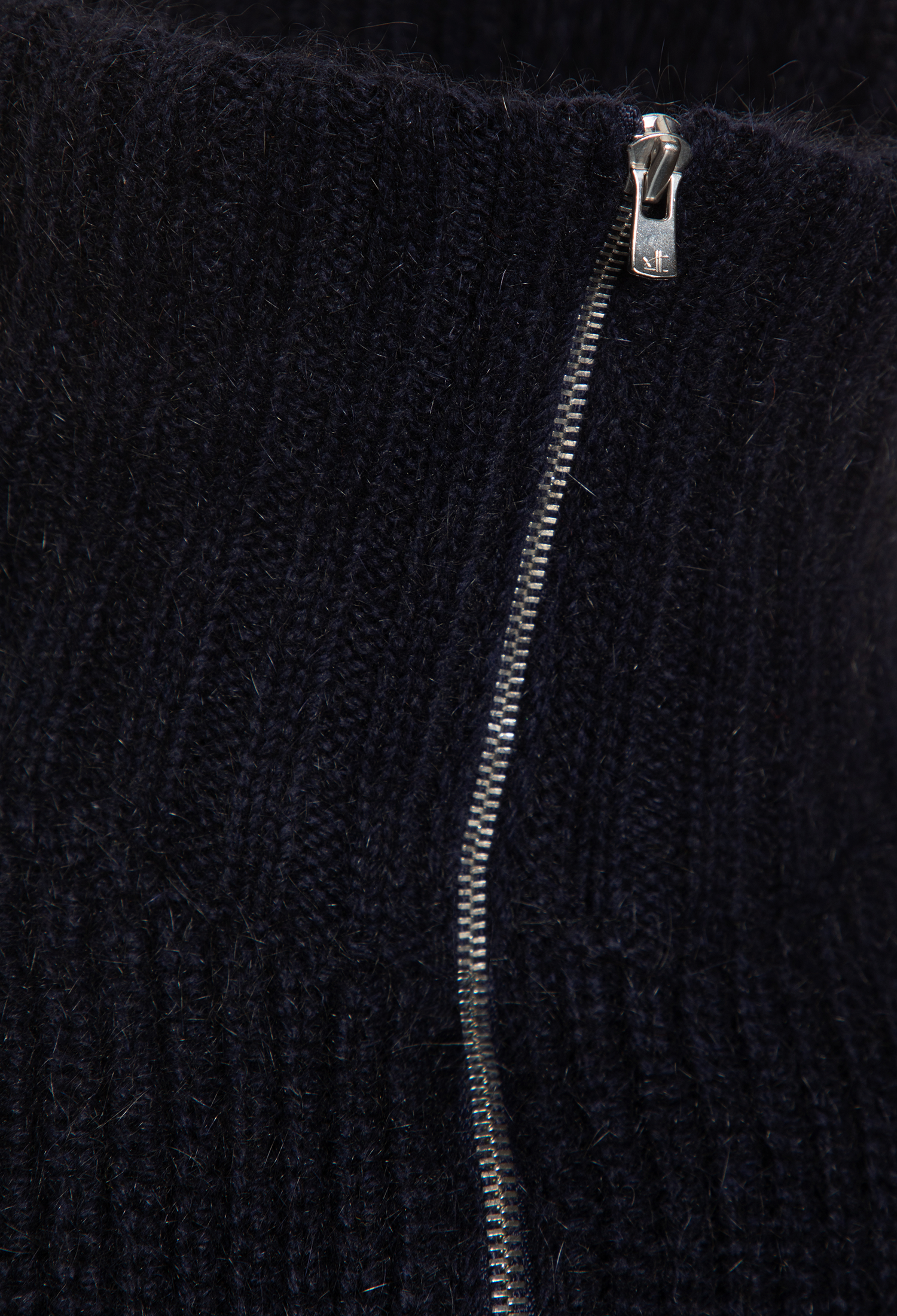 Troyer mit Reißverschluss - seamless knitting